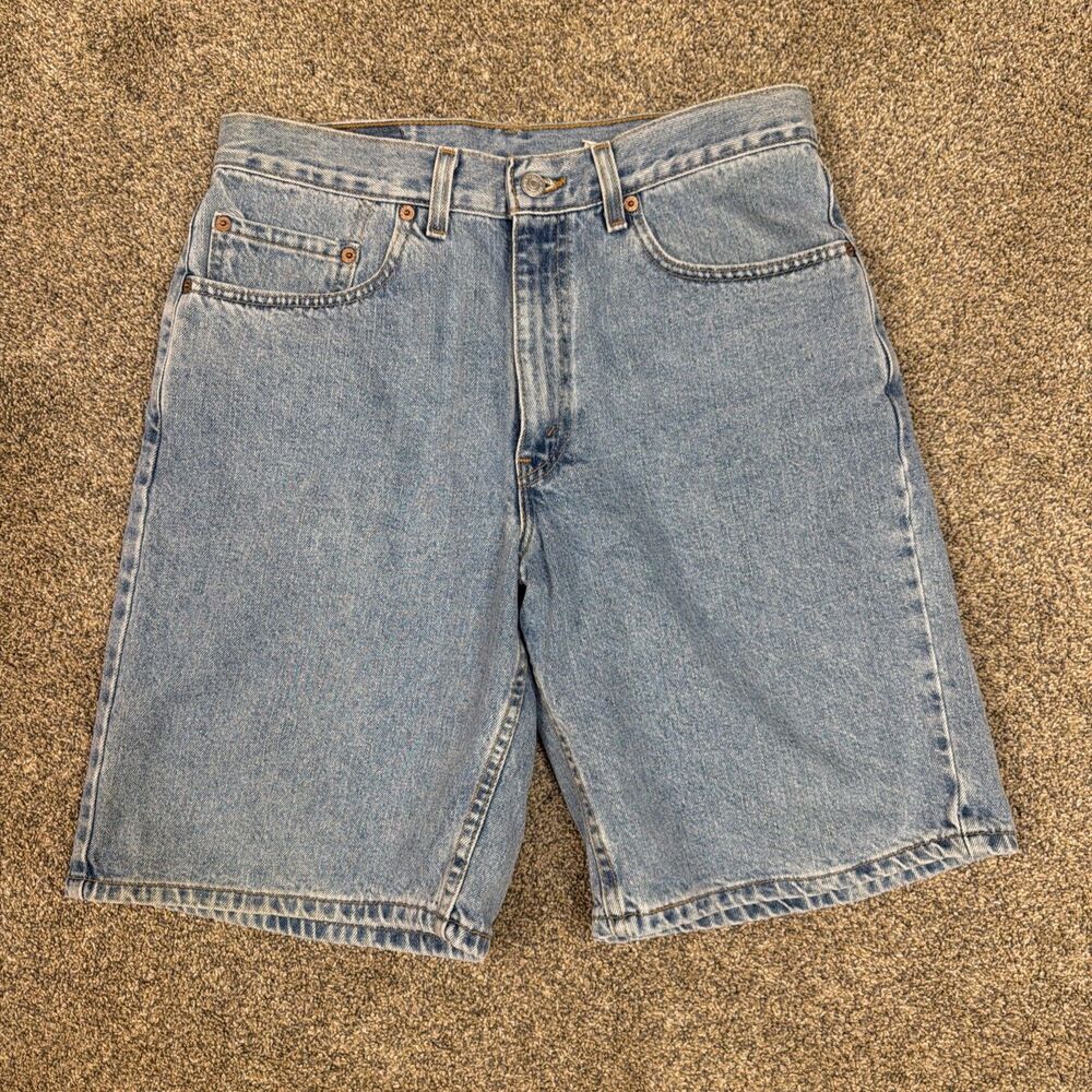 Vintage Levi's 550 Shorts Mens 33 Blue Light Wash Denim Relaxed Fit Casual USA